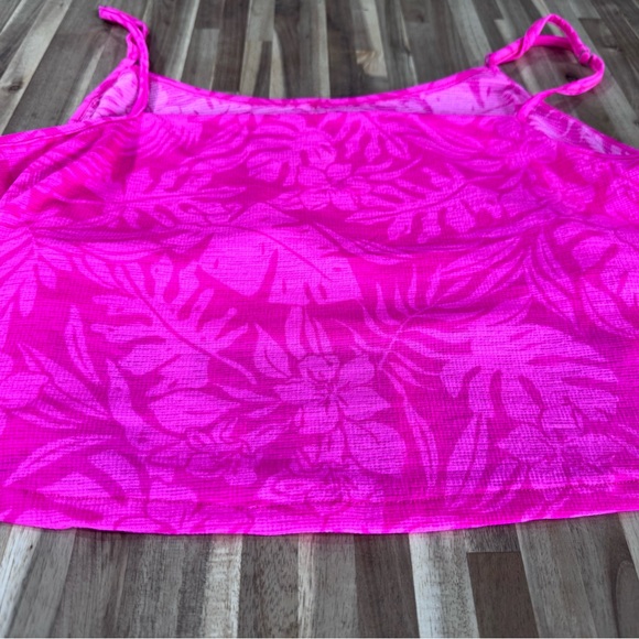 Hurley Vibrant Pink Sheer Women's Top - Picture 2 of 4